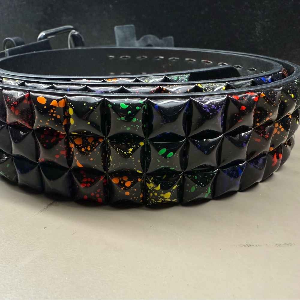 New Unisex Hot Topic Black Mutli-Color Splatter Stud Rocker Biker Belt Size XL